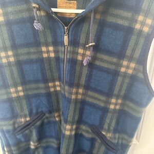 Liz Claiborne Blue and Green Zip-Up Vest. New. Gorgeous